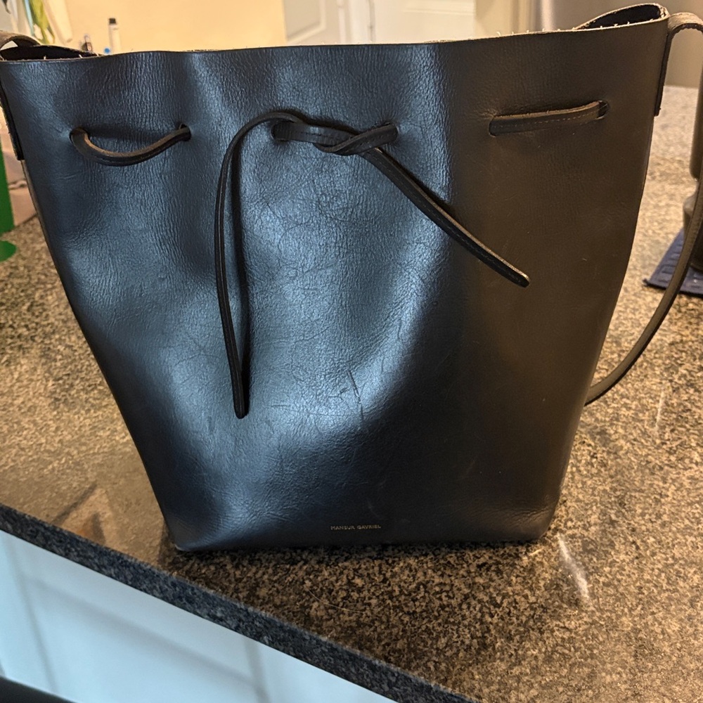 Mansur Gavriel Black Leather Bucket Shoulder Bag with Pouch - Picture 9 of 10